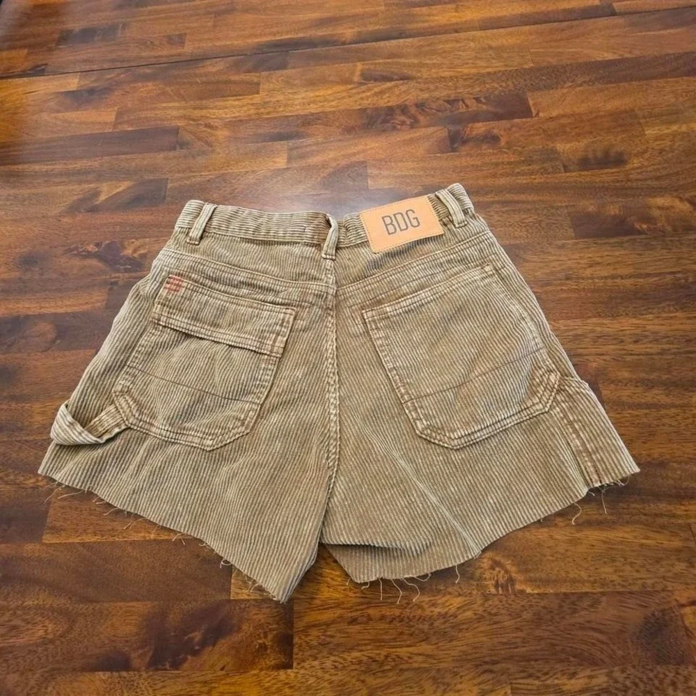 Urban Outfitters BDG corduroy shorts‎ frayed hem size 24